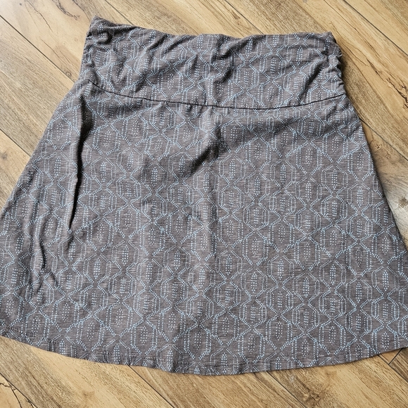 Skirt - Picture 2 of 4